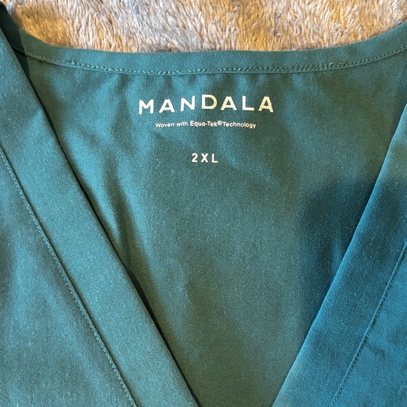 Mandala Caribbean blue Scrub Set - Picture 2 of 3